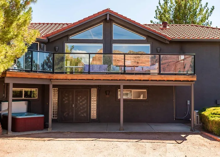 Stunner Hot Tub Red Rock Views *
