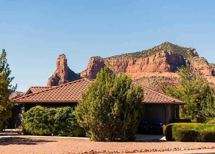 Stunner Hot Tub Red Rock Views